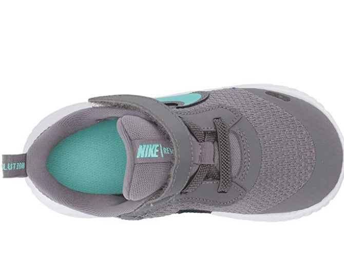 Nike Revolution 5 TDV Baby Girls Shoes Size 2 Color: Gunsmoke/Aurora Green